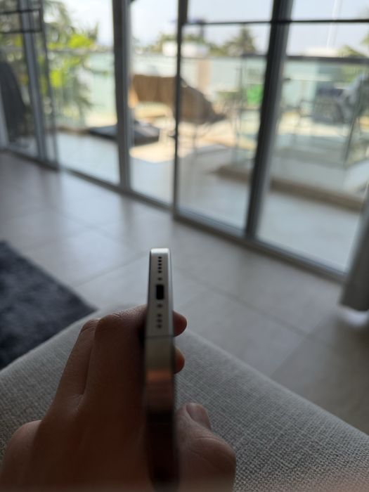 Iphone 15 pro,256гб