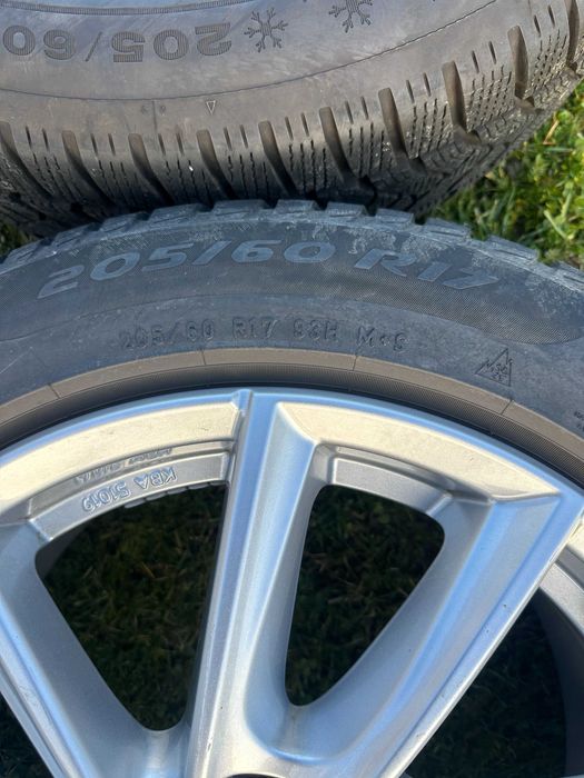 Roti/Jante BMW X1,X2(F48,F39) pe 17 cu cauciuc de iarna 205/60/17 2024