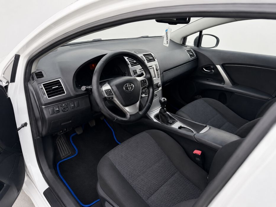 Toyota Avensis 2.0 D-4D – 124 к.с. 2012 г.