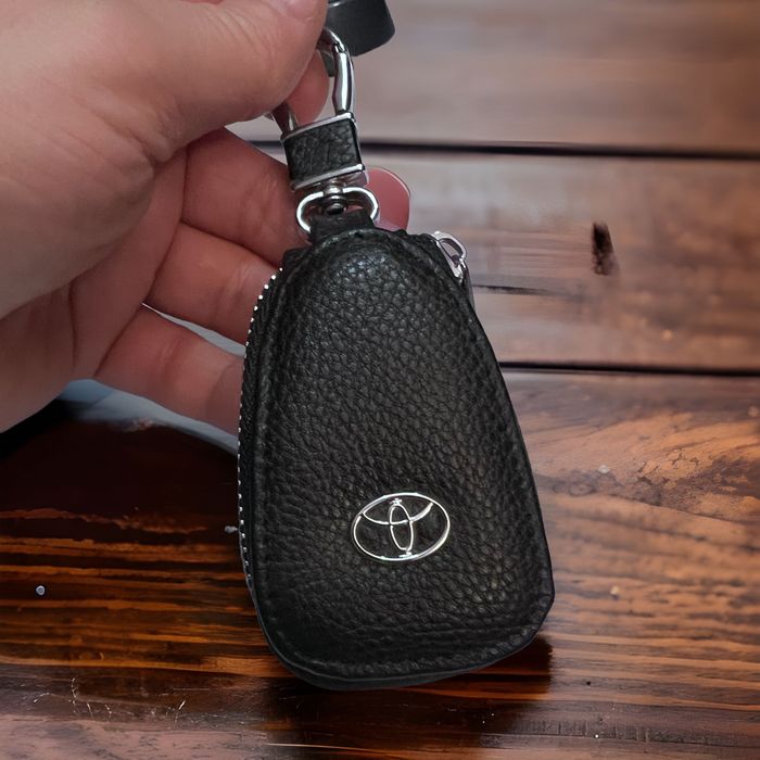 ключодържател за кола в калъф от естествена кожа бмв ауди мерцедес