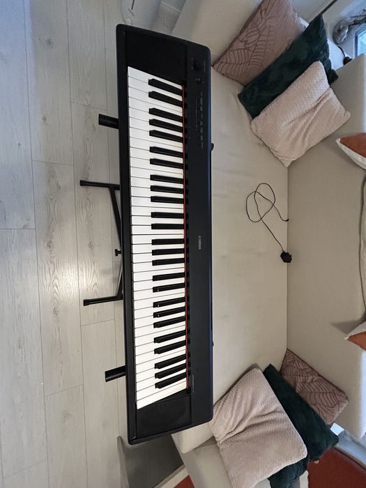 Vand yamaha digital keyboard Piagerro NP11