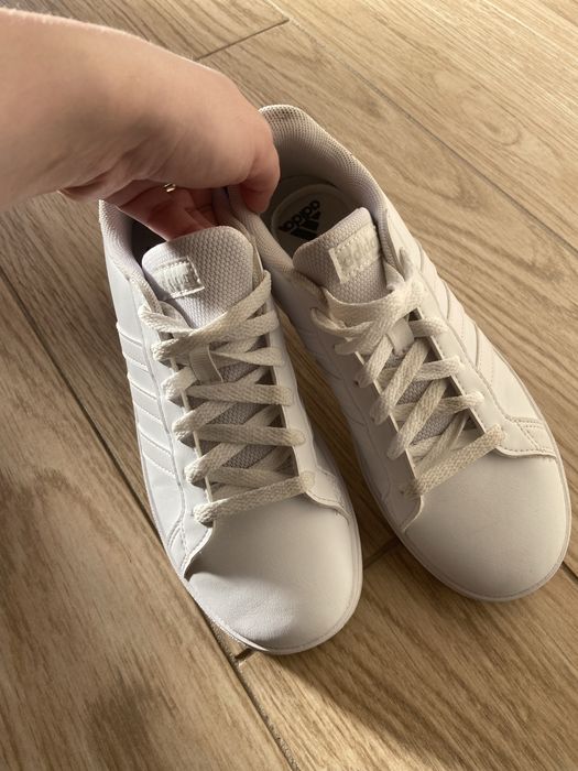 Adidasi femei 36