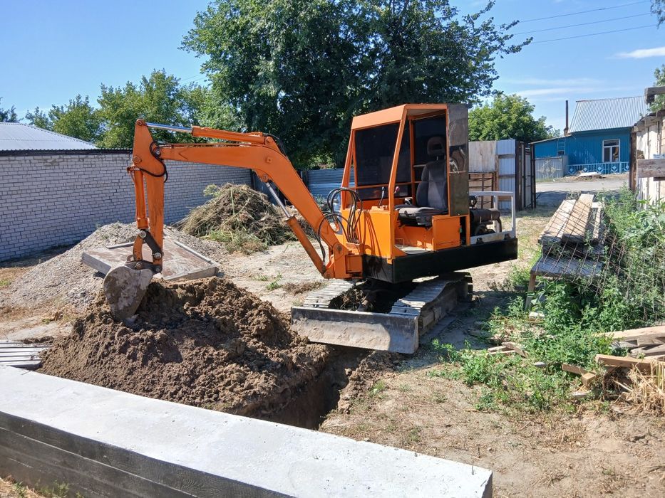 Мини экскаватор .