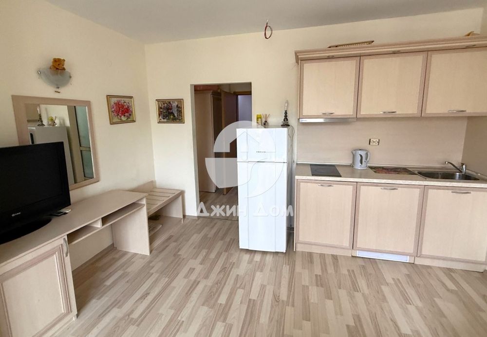 Продава се Двустаен апартамент в к.к. Слънчев бряг - 62 кв.м за 1128 €/кв.м - Снимка #3