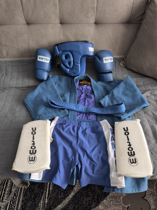 Продаю форму для самбо