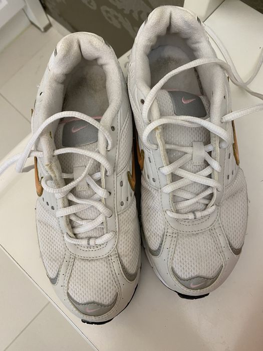 Psntofi sport NIKE marimea 38