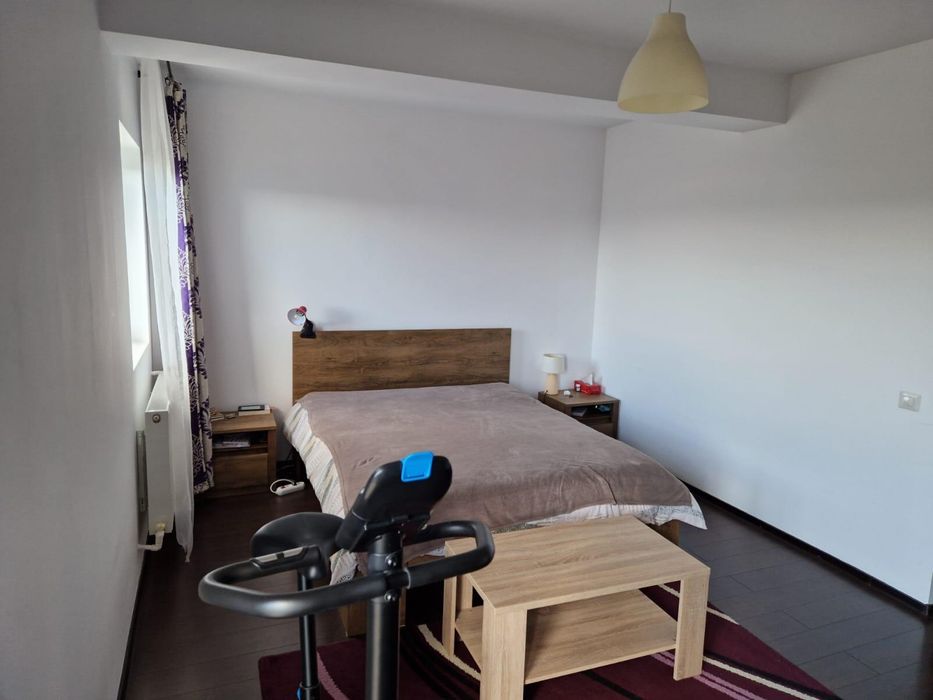 Inchiriez ap 3 camere valea lupului