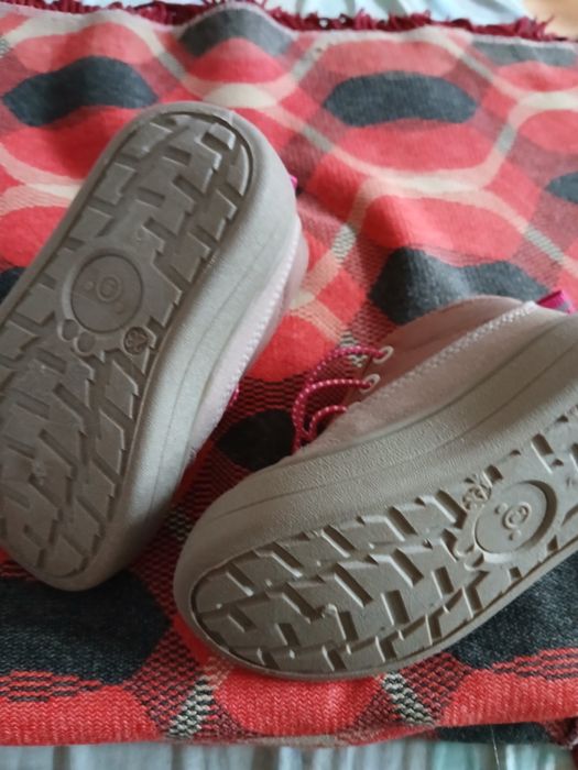 Ghetute copii marime 23