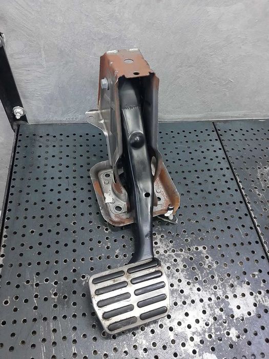 pedala frana vw golf 6 5k1 2.0 tdi cfh 1k1721117h