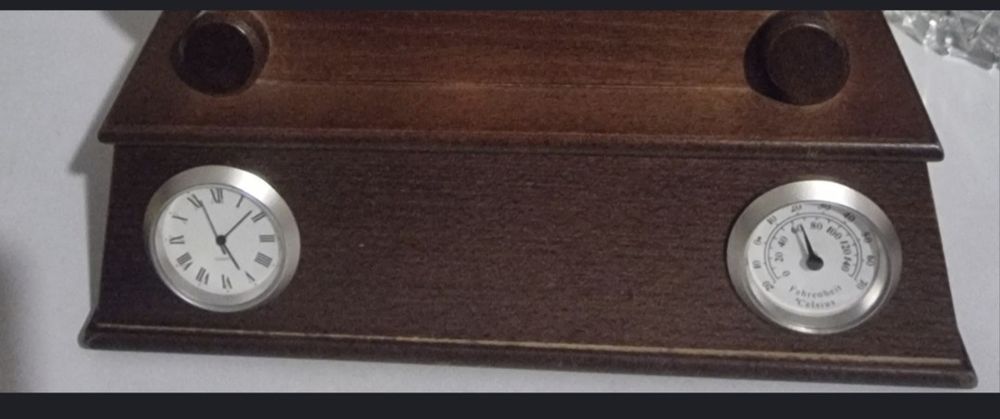 глобус  с часами