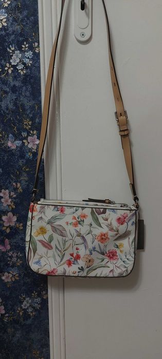 Дамска чанта за през рамо