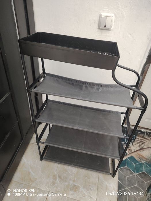 Продаем обувьницу