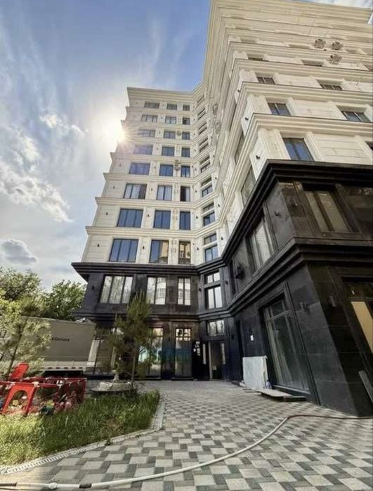 Продается СРОЧНО коробка на М.Горький/ БИЙ/Сайрам/ Премиум Новостройка