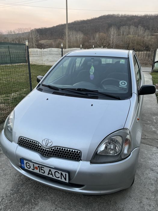 Toyota Yaris 1.0 benzina