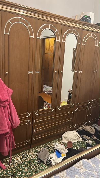 Продам спальный гарнитур