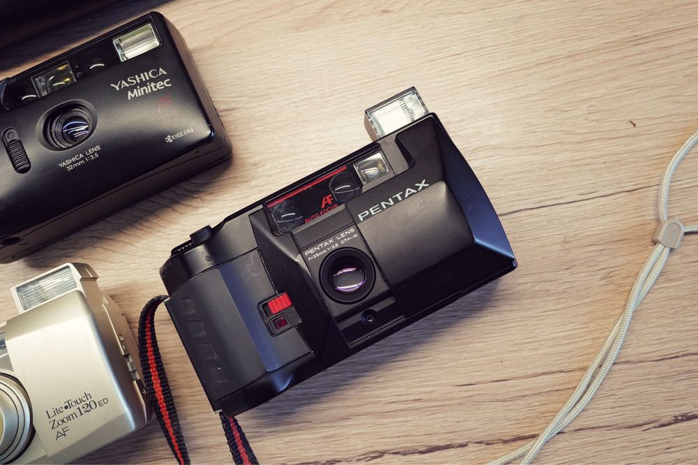 Lot Aparat foto Yashica minitec AF stare superba point and shot