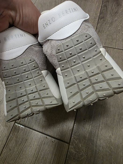 Adidași platforma mărimea 37 stare foarte bună câteva purtării  Enzo Bertini