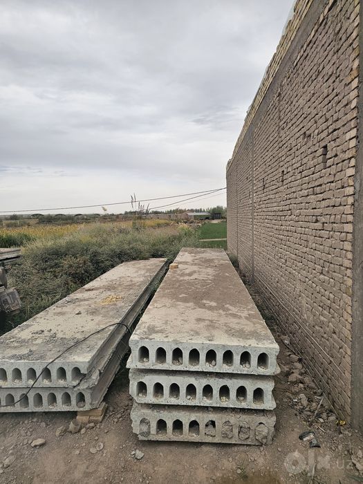 Beton plita 6.70×1.20 sm xolati yangi 9 ta bor narxi kelishtiriladi