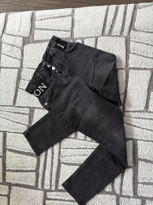 Дамски дънки различни цветове и размери