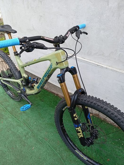 Enduro -CARBON -Nukeproof -full FOX Kashima