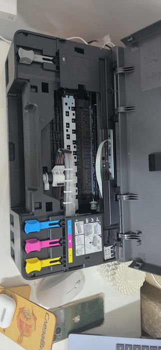 Принтер цветной canong1420