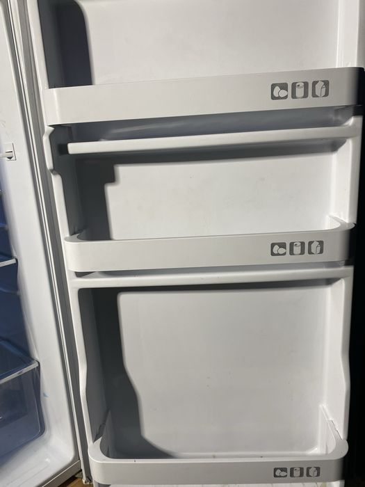 Маленький холодильник