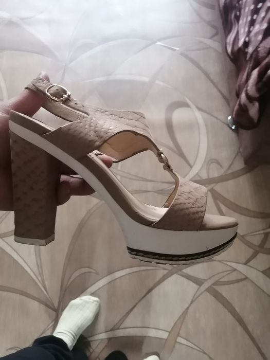 Продам туфли,, босоножки