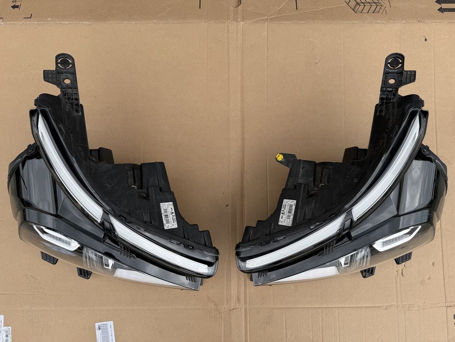 Faruri, Far stanga / Far dreapta Citroen C4 2020-2025