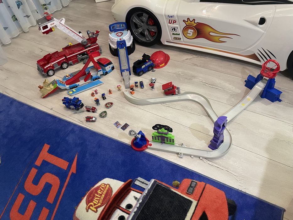 Пожарна и пез патрулер на пез патрул+ фигурки, мотор …