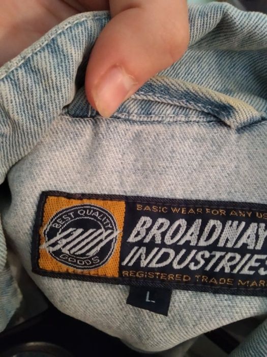 Елегантни дамски елечета