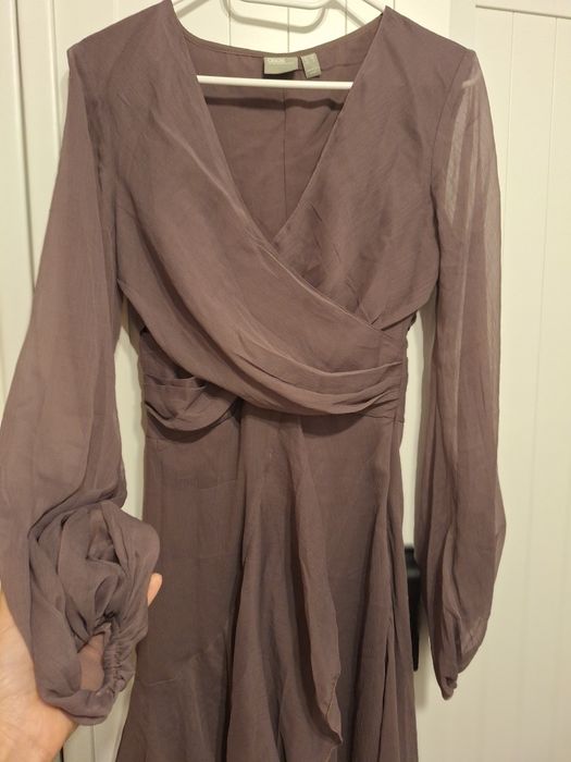 Рокля Asos в цвят пепел от рози