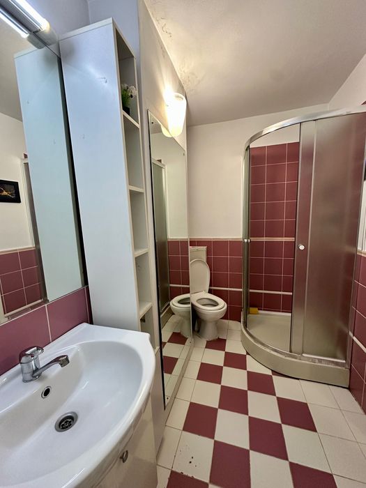 Închiriem Garsonieră Piață Muncii- Voronet