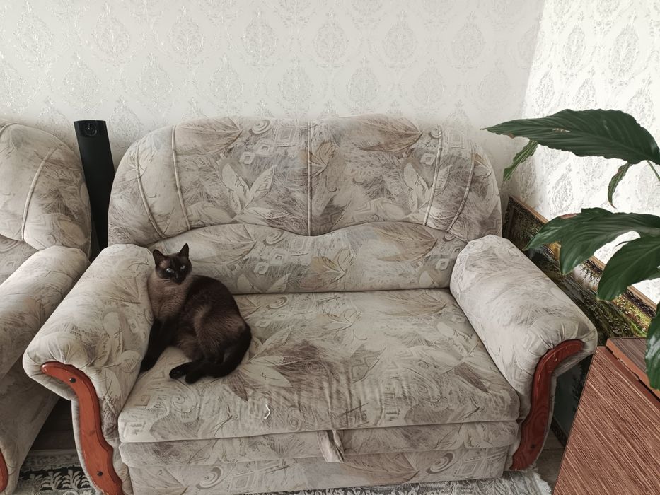 Продам диван тройку