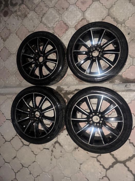 Продам шины 235/45 Р18