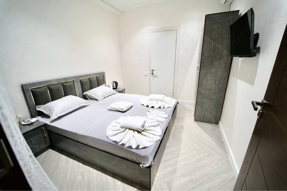 Hotel bez zaks/ Mehmonxona/ Gasnitsa / Sutkalik ijara