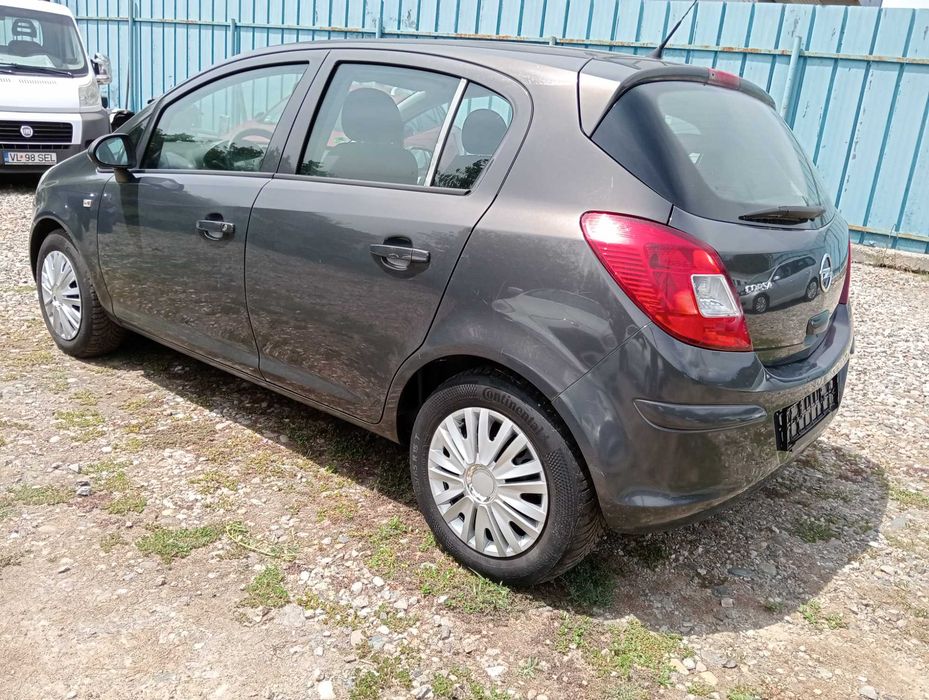 Opel Corsa D benzina 2013