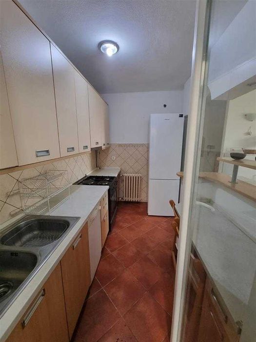 Дава се под наем Тристаен апартамент в Пловдив, Централна гара - 88 кв.м за 418.2 € - Снимка #8