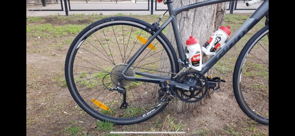 Срочно продается шоссейник Giant