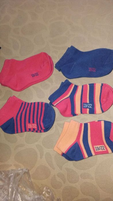 продавам НОВИ   детски дрехи