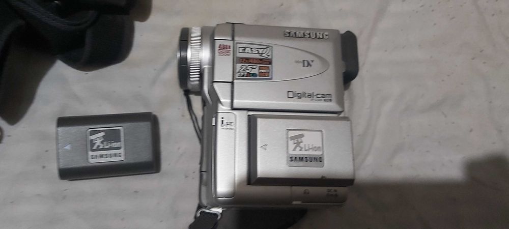 Продавам видиокамера Самсунг