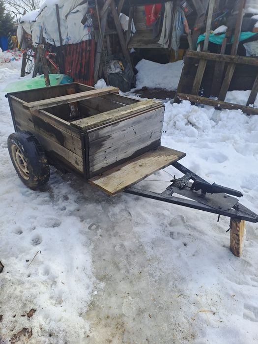 Vand remorcuta pentru atv sau motocoltor..1200lei negociabil