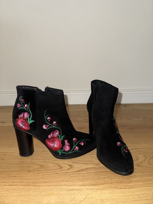 Botine scurte piele intoarsa Benvenuti marime 38