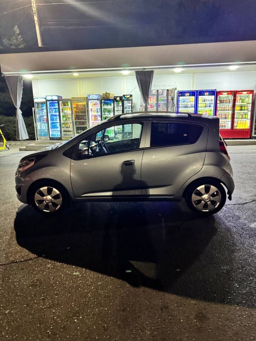 Chevrolet spark.