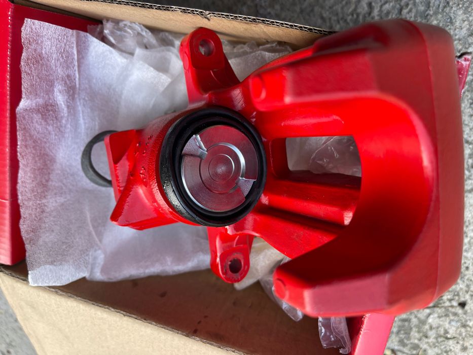 Спирачни апарати за audi s4 b5 ceramica нови!