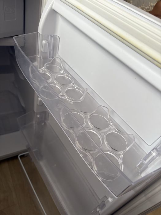 Продам мини холодильник Бирюса