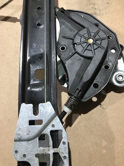 Электростеклоподьемник бмв е46