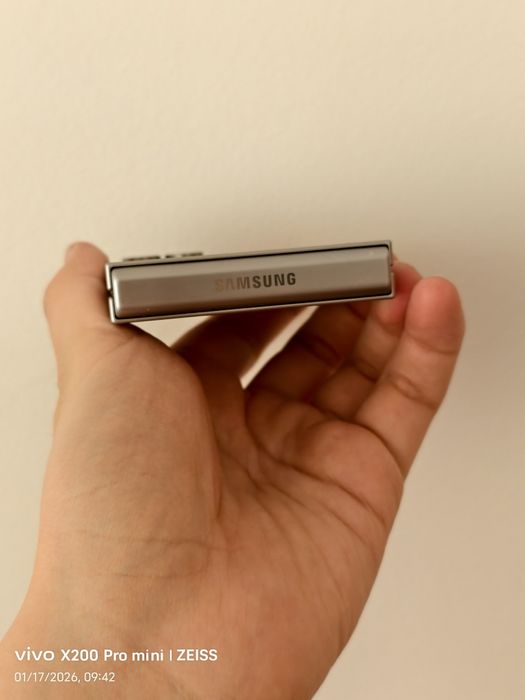 Samsung Z flip 6 256gb