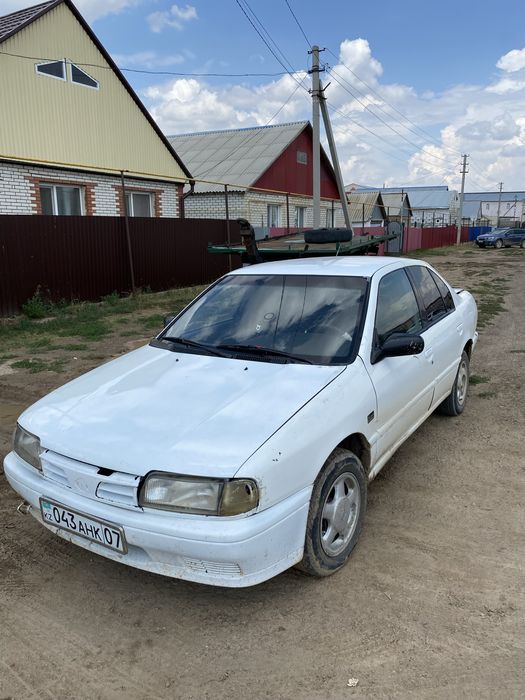 Nissan primera p10 1993г