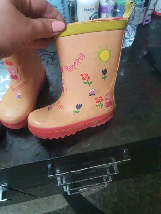 Резиновые сапожки не промокают, привозные