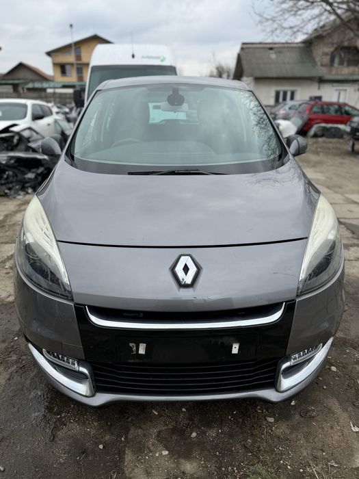 Capota Scenic 3 facelift stare impecabila  ORICE PIESA DISPONIBILA